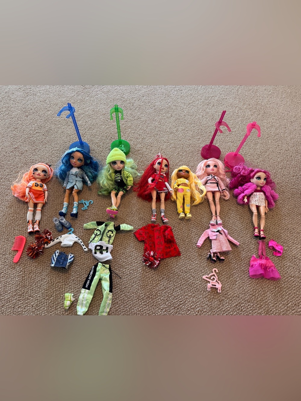 Rainbow High doll lot -7 dolls and accessories